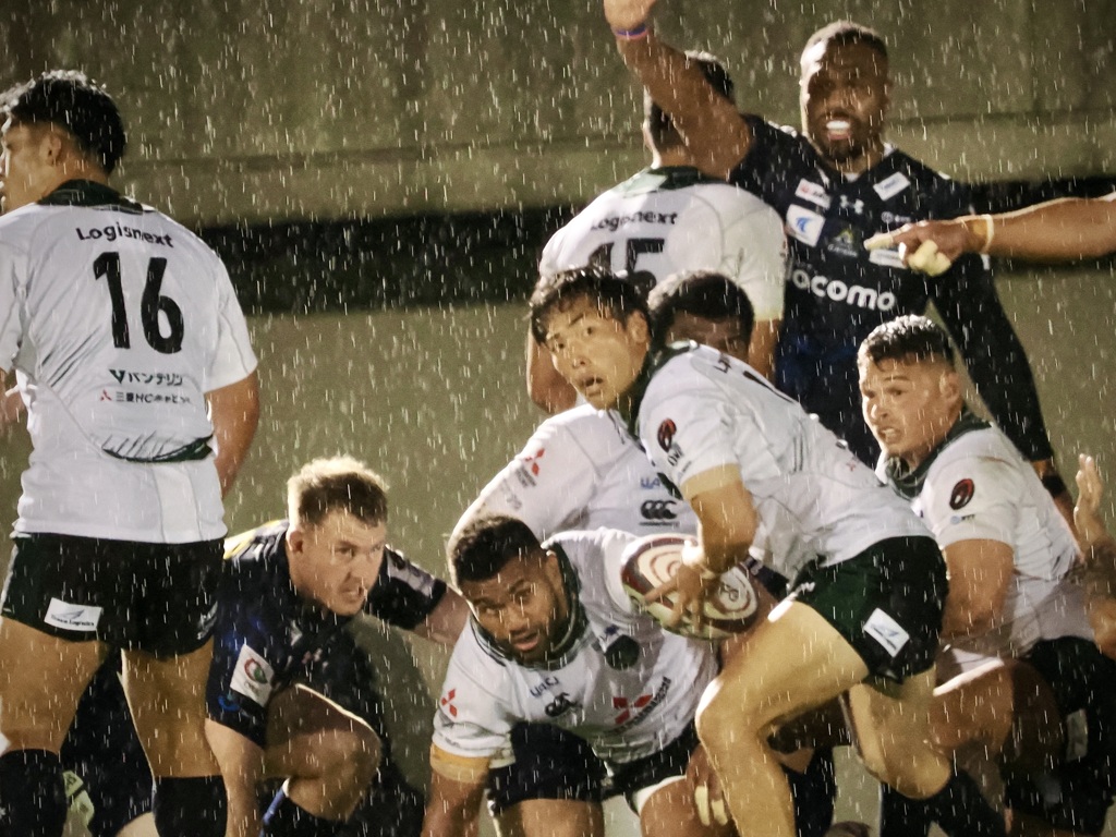 リーグ戦最終節・雨中のナイター