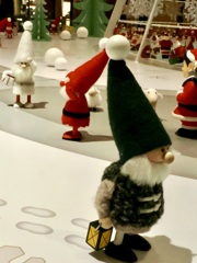 サンタ服も色色