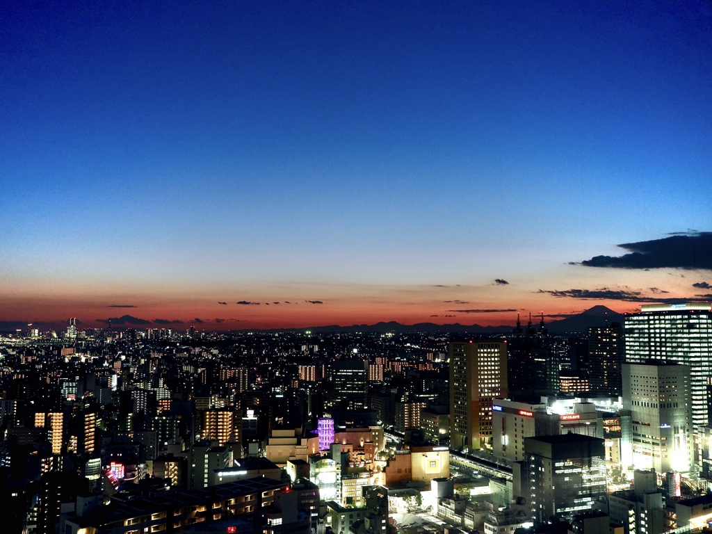 川崎市役所・スカイデッキから見るマジックアワー