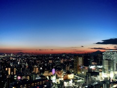 川崎市役所・スカイデッキから見るマジックアワー