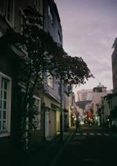 暮れゆく通り