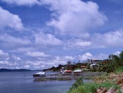 トンダノ湖散策