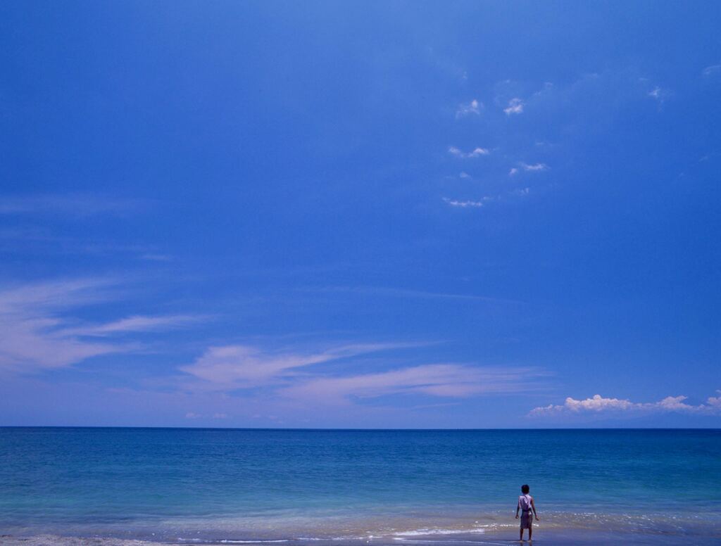 青い海と空