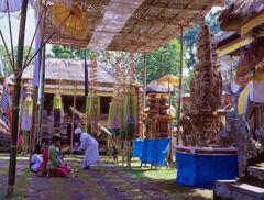 プナタラン・サシ寺院のオダラン