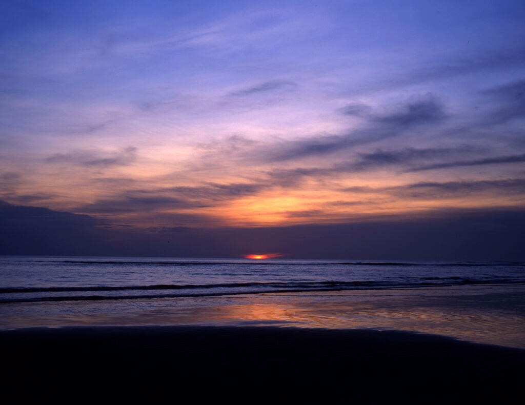 クタ海岸：落日