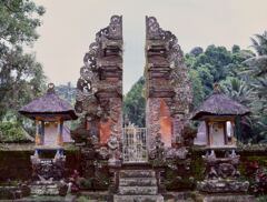 ティルタ・ウンプル (Tirtha Empul) 寺院