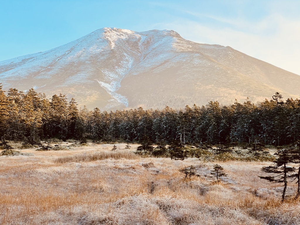 原始ヶ原からの富良野岳