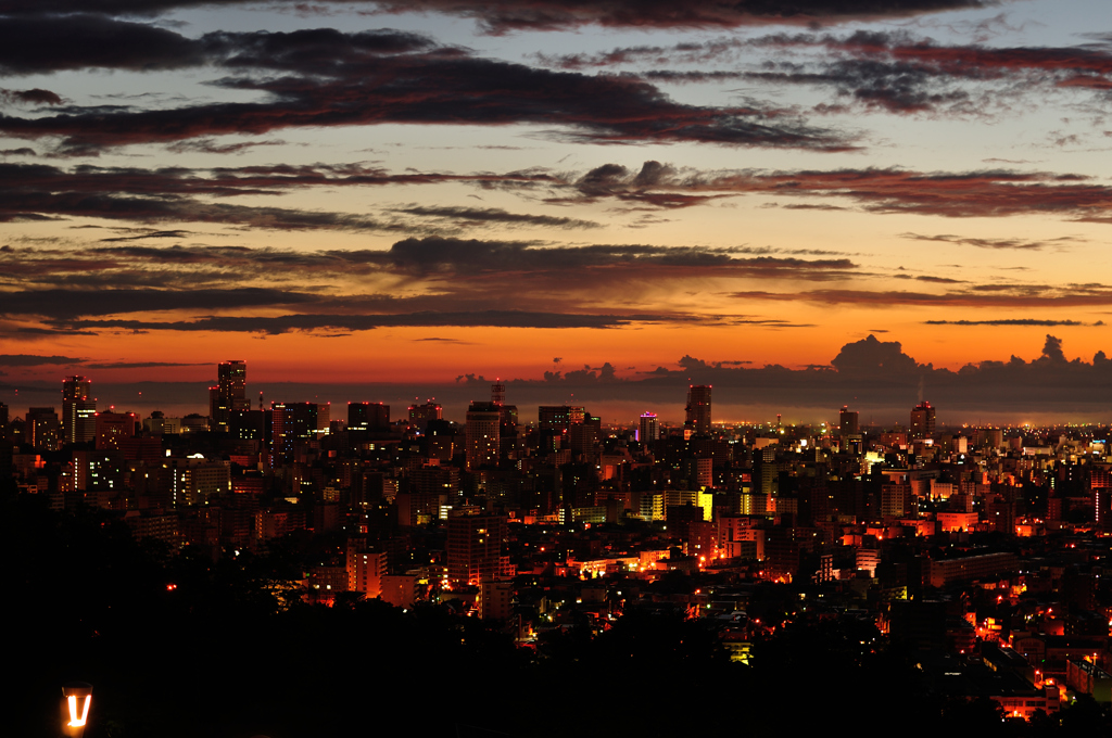 夜明け前の札幌