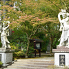 天王院参道の仁王像（呑山観音寺）