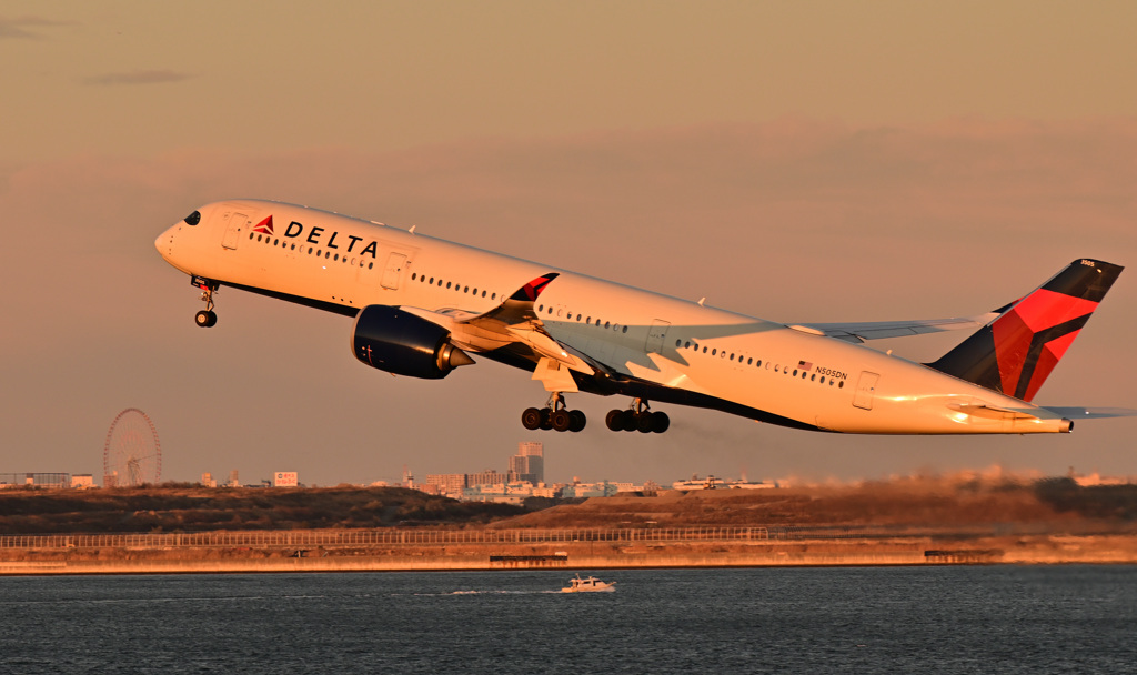 夕焼けのA350　