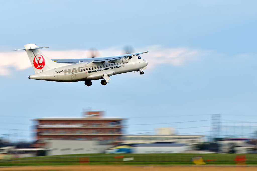 ＡＴＲ４２~秋空にあがる～