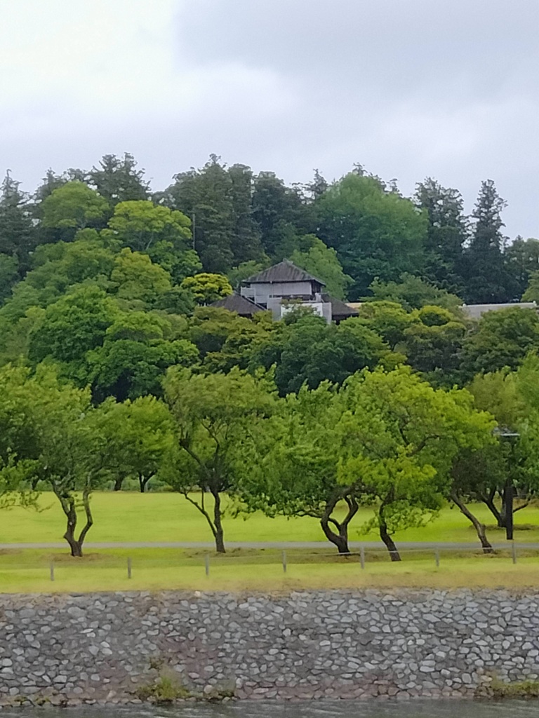 梅雨入り前の好文亭