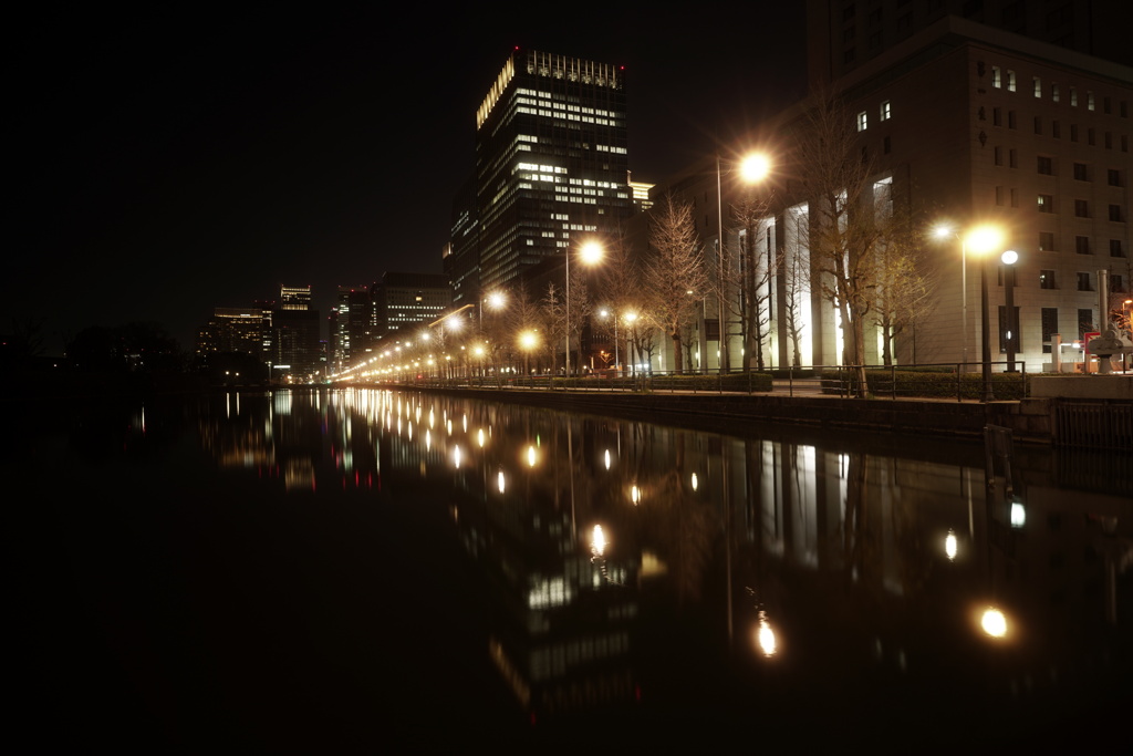 皇居 日比谷濠からみた夜景