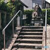 街中の石仏