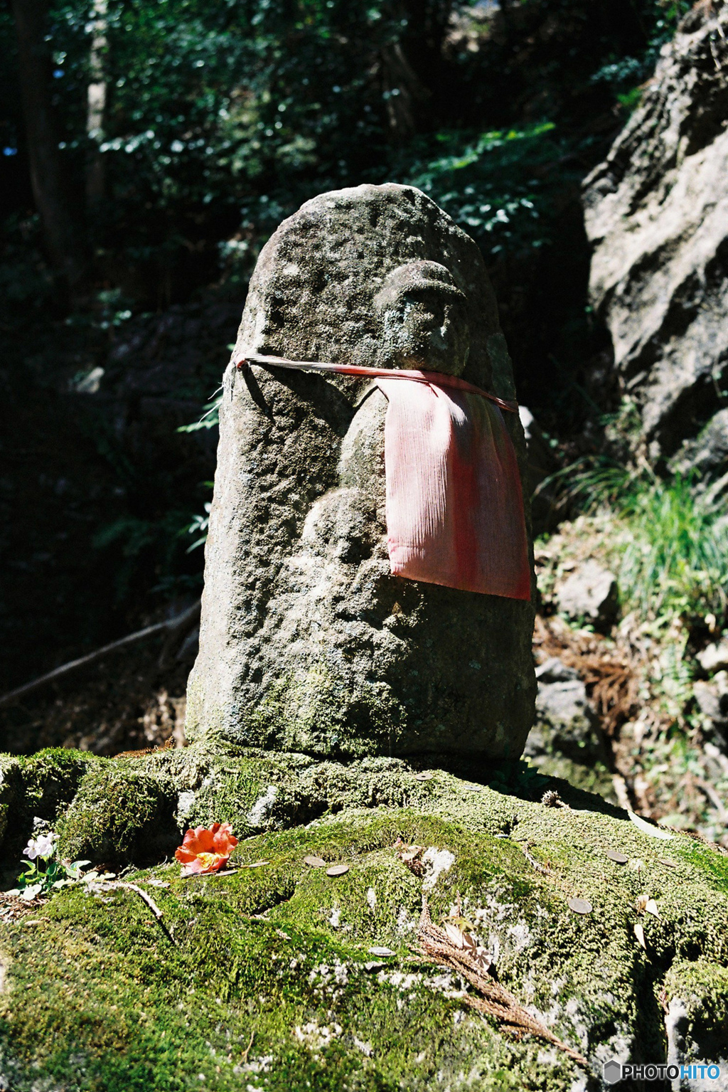 岩のお地蔵様