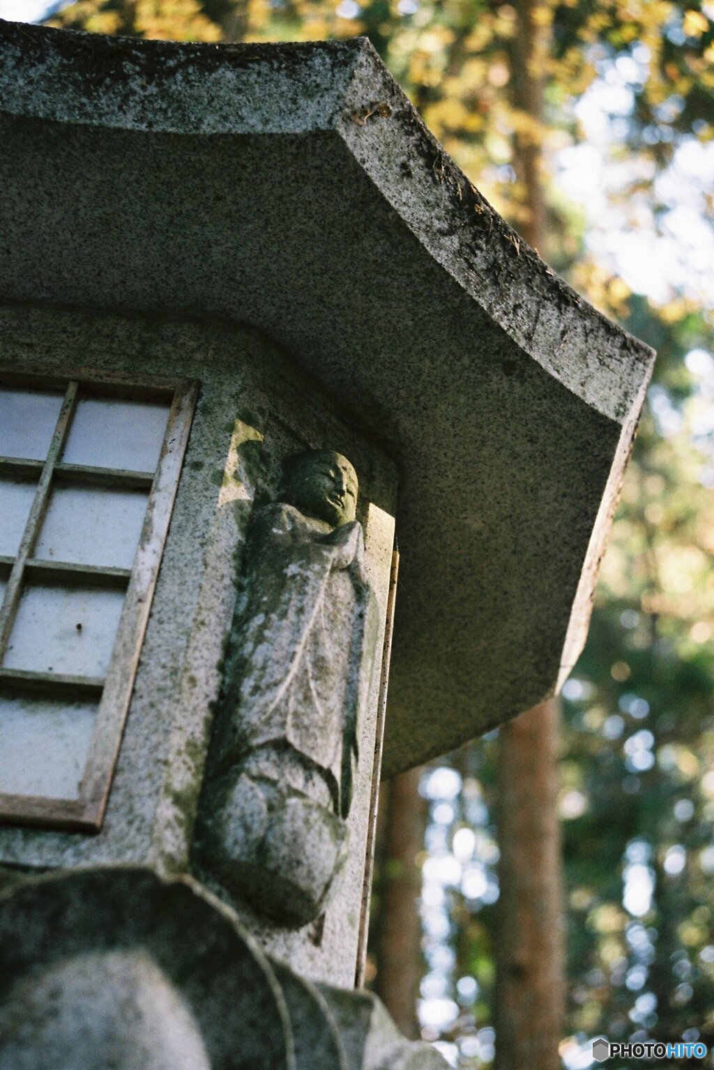 灯篭にも仏様