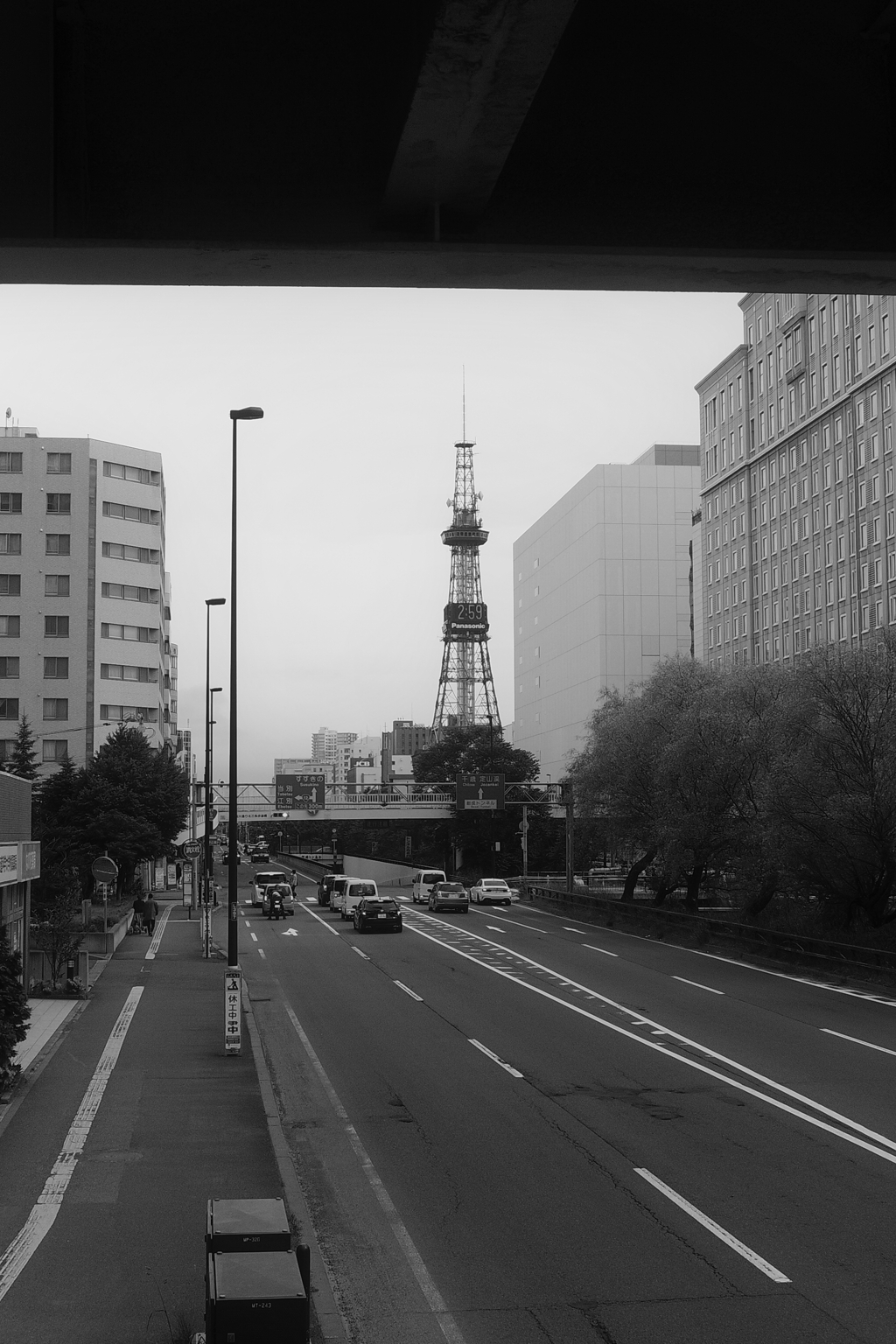 歩道橋からのTV塔