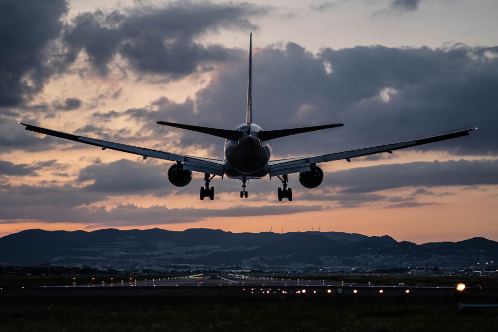 夕暮れの着陸