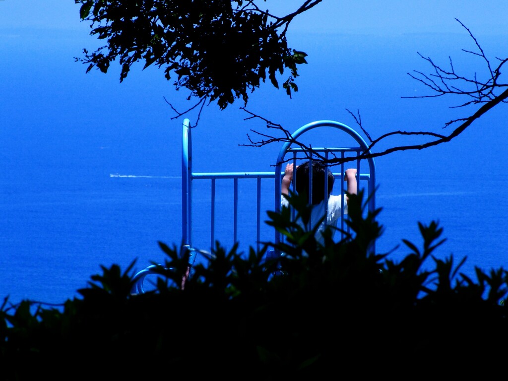 海まですべり台