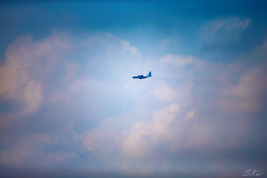 広大な空へ