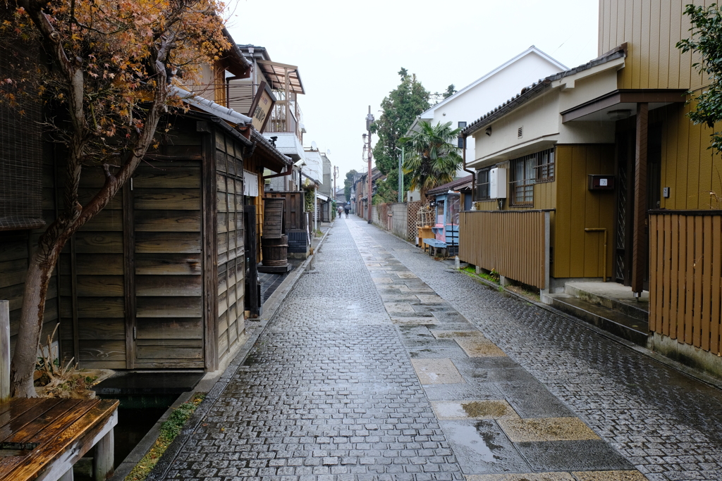 雨の川越