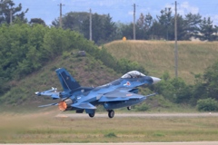 F-２離陸、13-8514