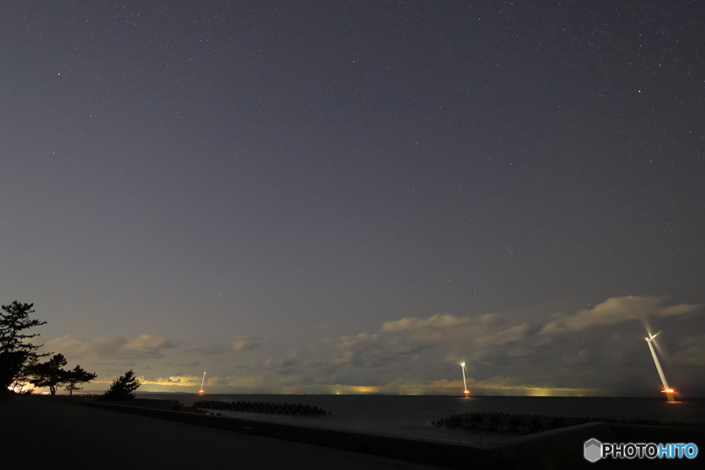 夜散策 目を凝らすとレモン彗星