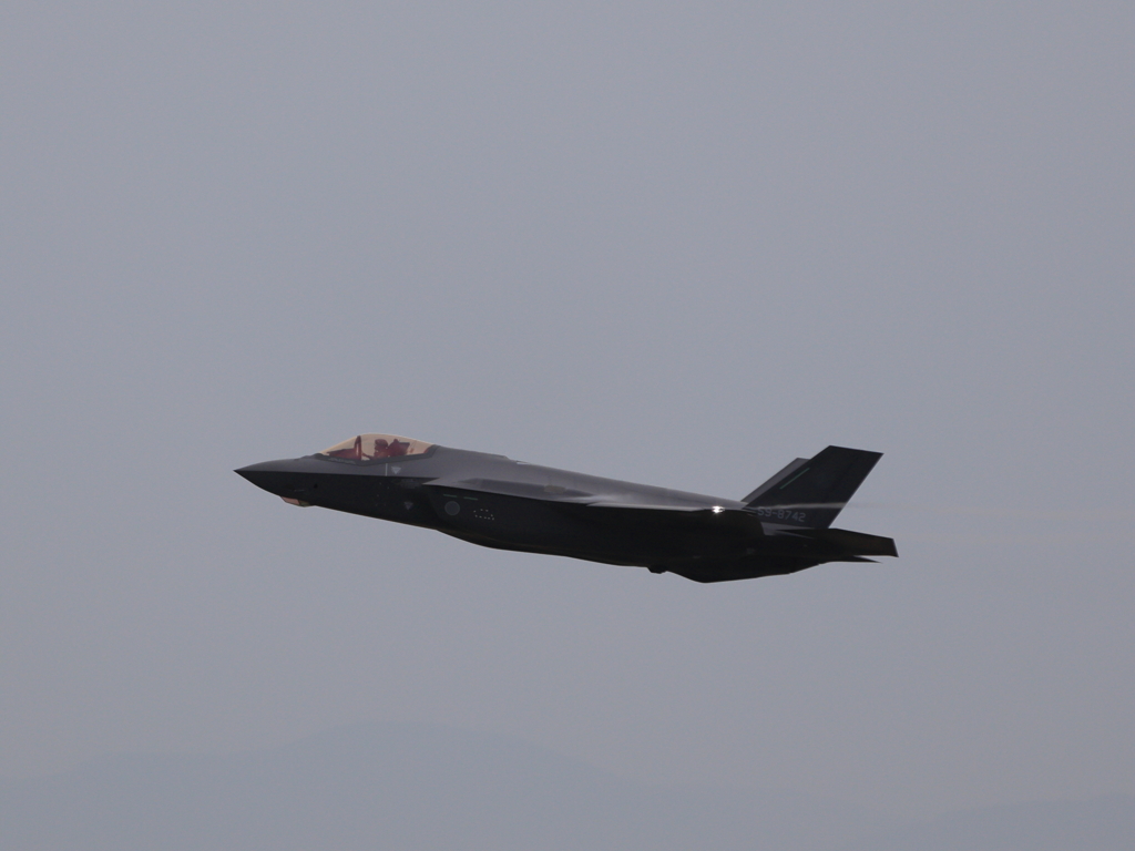 夜間訓練 ＣＴ-３０３ Ｆ-３５Ａ 59-8742