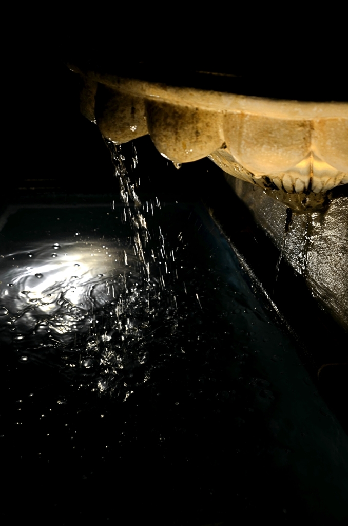 水
