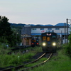 夜明けの駅舎