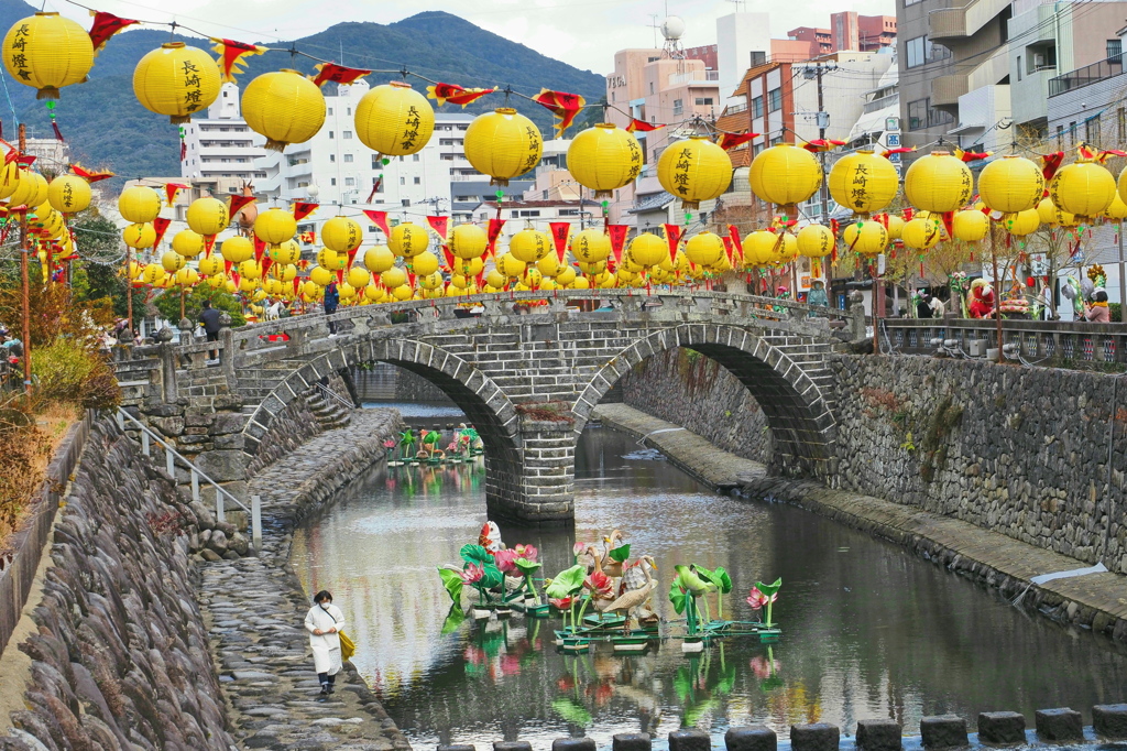 ランタンと眼鏡橋