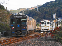 ローカル駅の離合