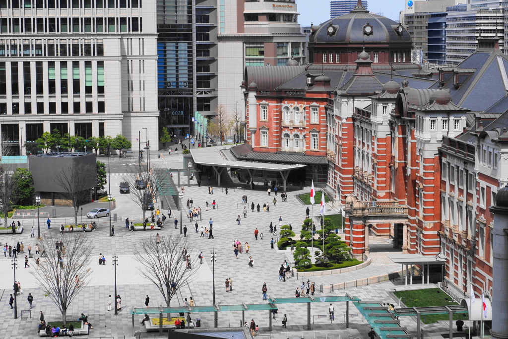 横顔の東京駅