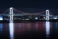夜のレインボーブリッジ