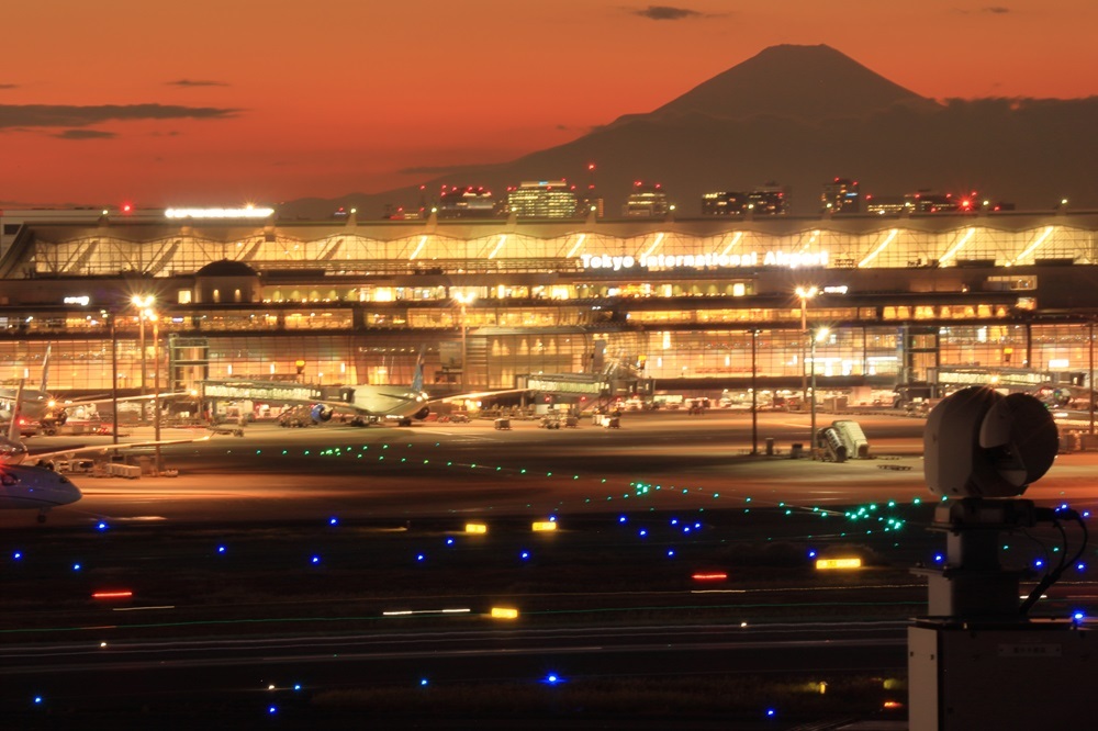 飛行場の富士山