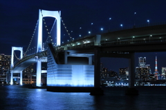 夜のレインボーブリッジ