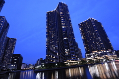 夜の運河