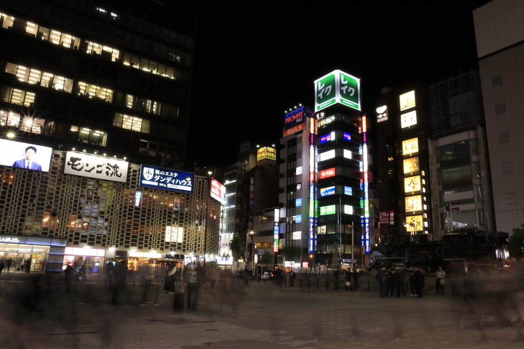 夜の新橋SL広場