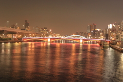 夜の隅田川