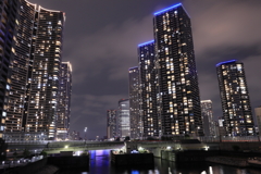 夜の運河