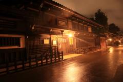 雨の夜の飛騨高山