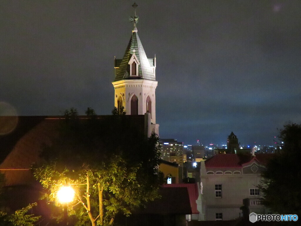 夜のカトリック本町教会