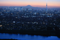 夕暮れの江戸川