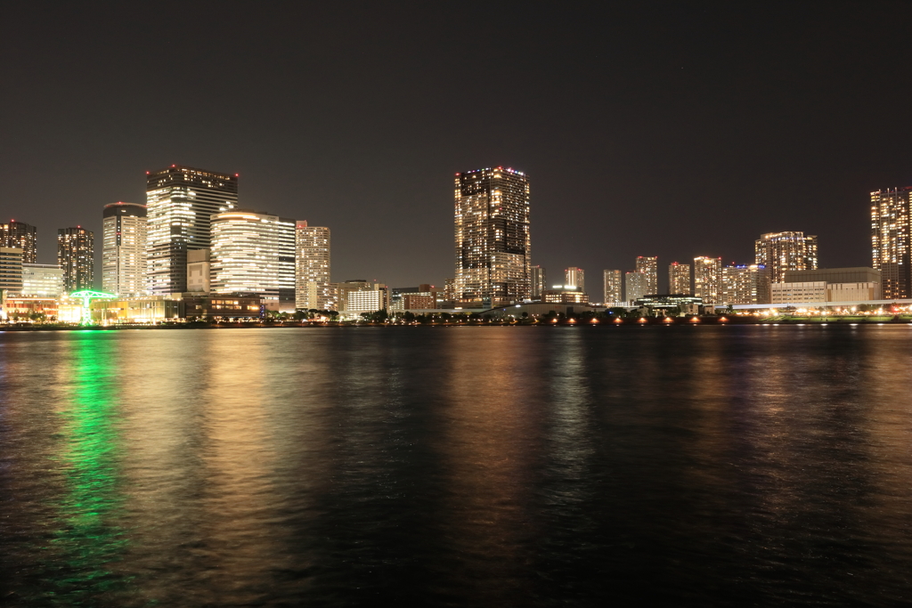 夜の運河