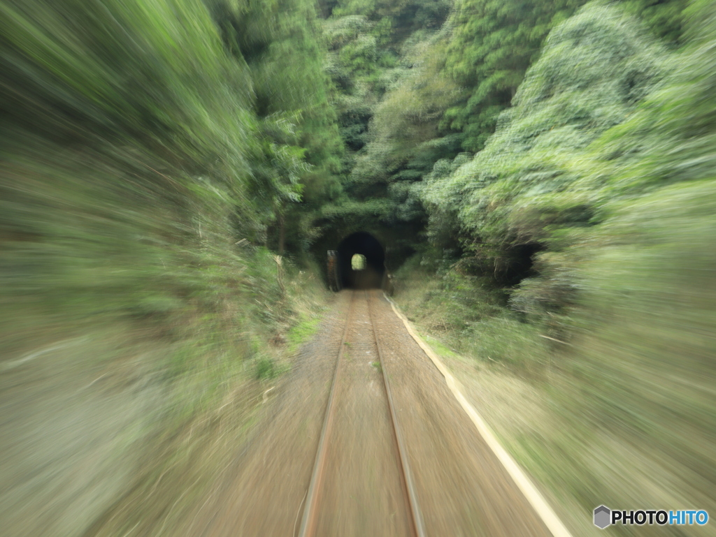 トンネルから抜ける瞬間