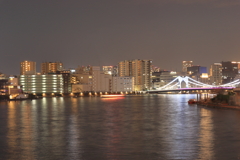 夜の隅田川