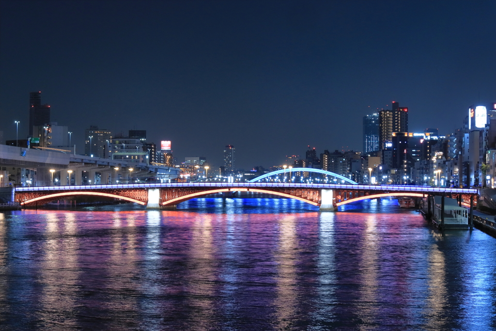 すみだリバーウォークから見た吾妻橋