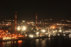 夜の工場地帯