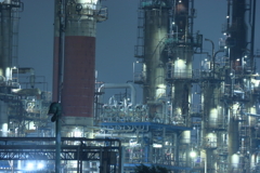 夜の工場プラント