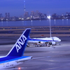 夜の飛行場